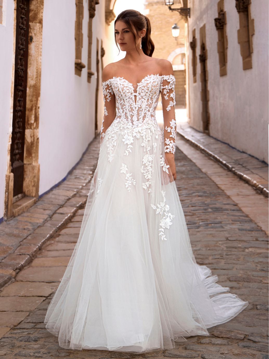 27_Love_Web_FISELLE_Look_1Fro